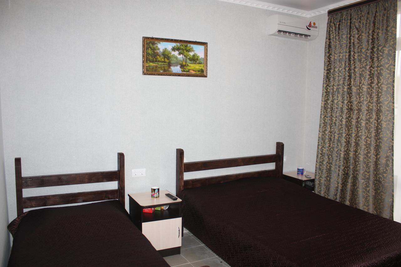 Viktoria Hotel Pitsoenda Kamer foto
